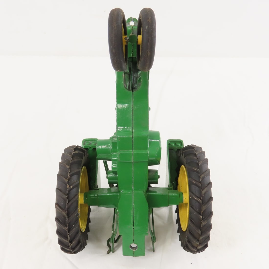 ERTL JD NF Tractor & 220 Power-Flex Folding Disc - 10