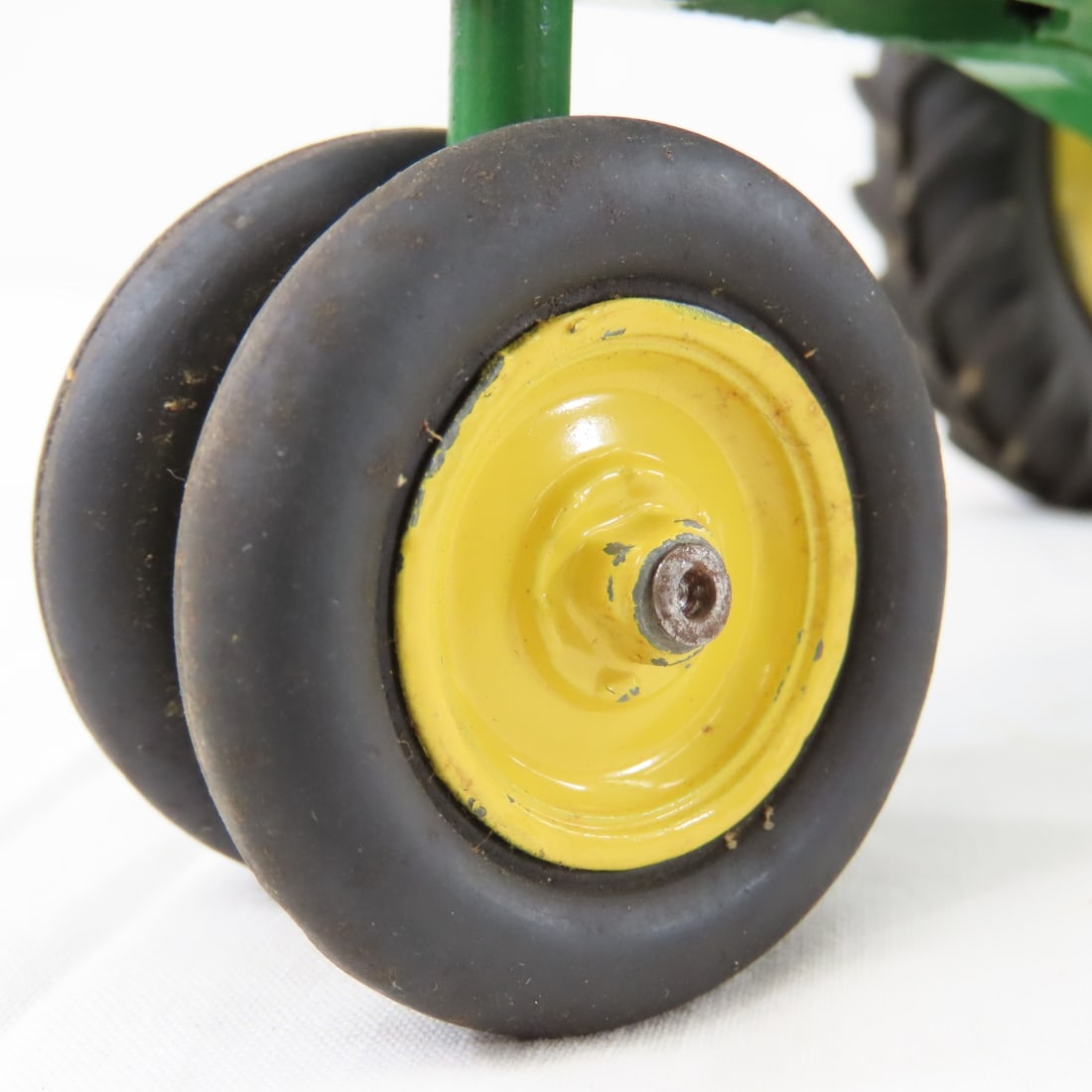 ERTL JD NF Tractor & 220 Power-Flex Folding Disc - 15
