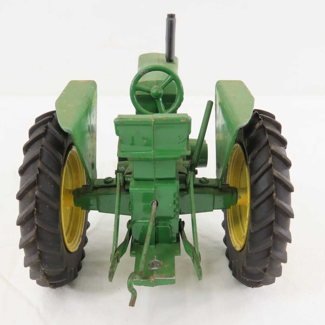 ERTL JD NF Tractor & 220 Power-Flex Folding Disc - 4