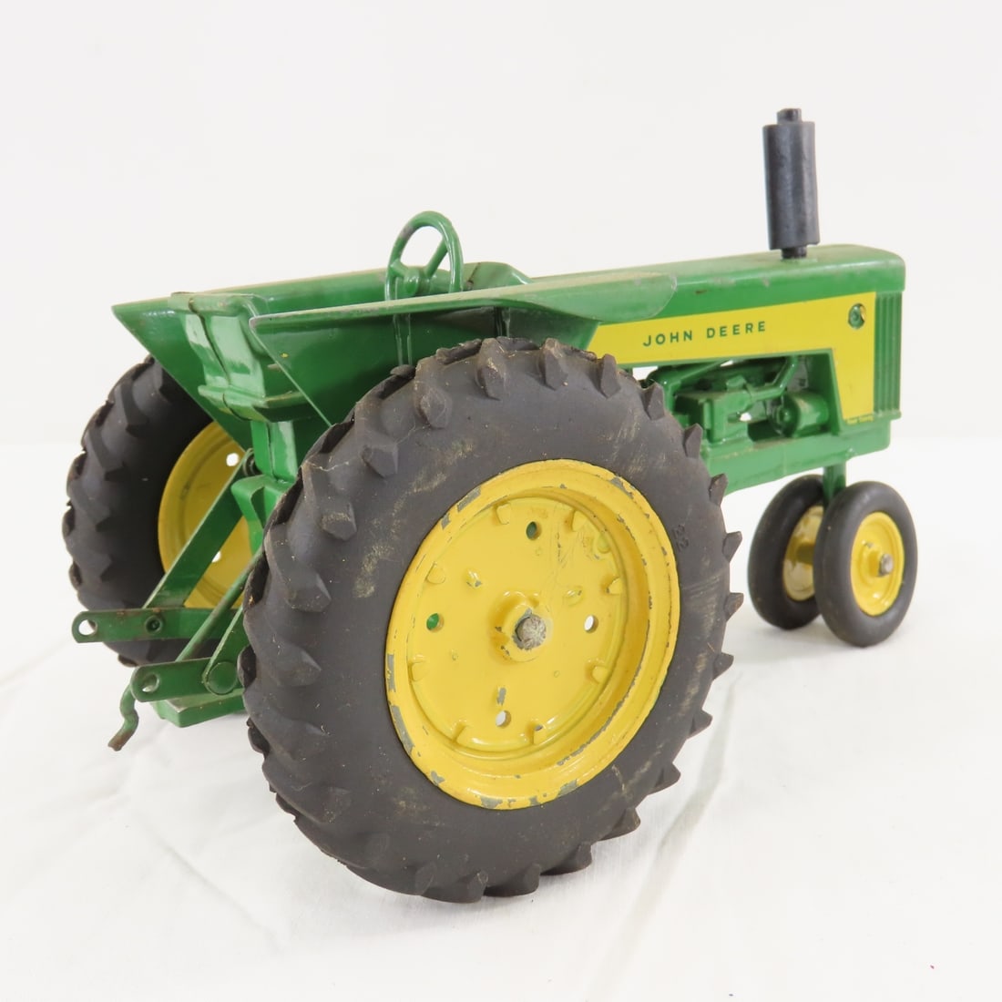 ERTL JD NF Tractor & 220 Power-Flex Folding Disc - 5