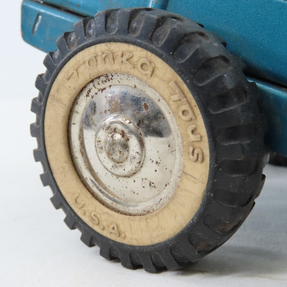 3 Vintage Tonka 1/18 Diecast Trailers - 17