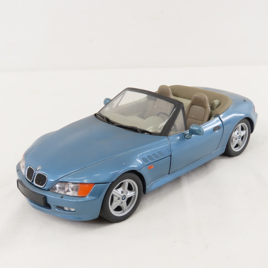 5 Maisto, Revell & Other 1/18 Diecast Cars - 16