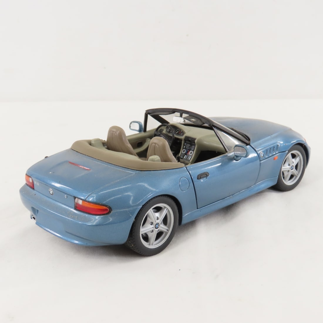 5 Maisto, Revell & Other 1/18 Diecast Cars - 17