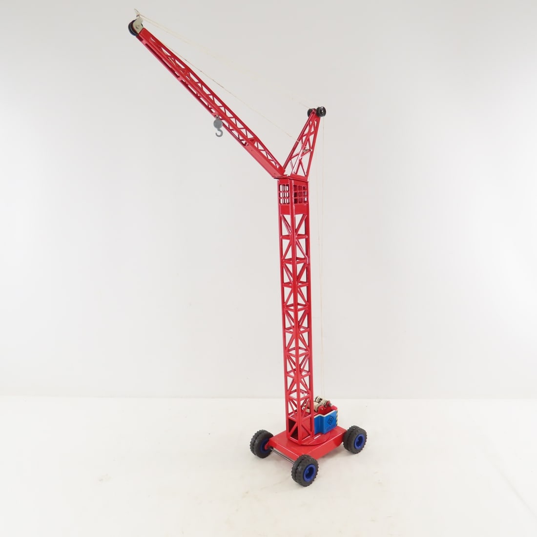 Czech Kovap Toy Construction Crane: Czech Kovap Toy Construction Crane - pressed steel. LOT SIZE: 18x7x7" 1 LB All information and photos, which are part of the description, are intended to be as accurate as possible, but errors are pos