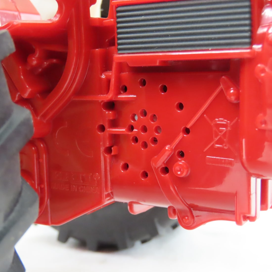 ERTL Farmall 1206 Turbo Diesel w/ Sound & Lights - 13