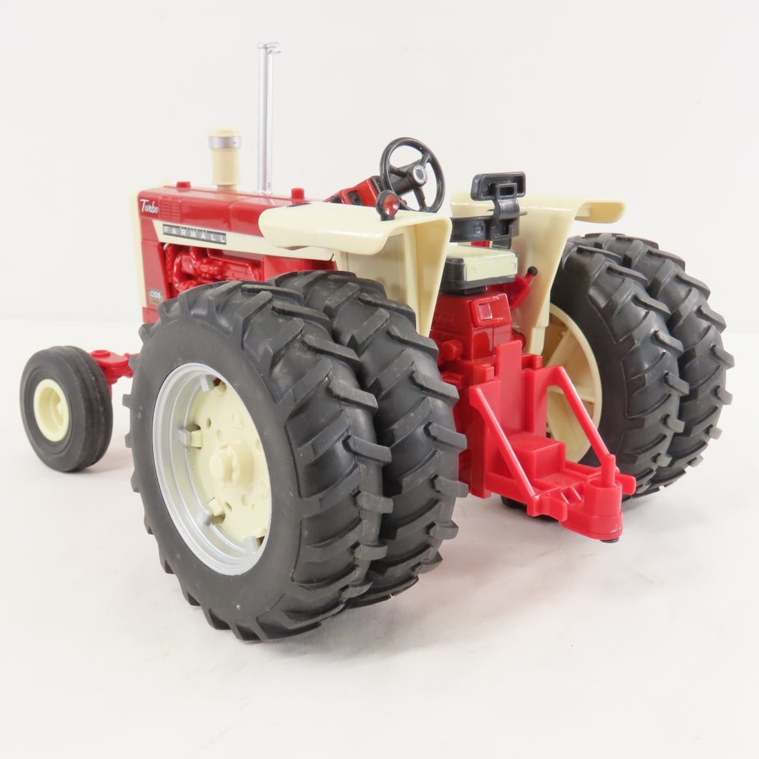 ERTL Farmall 1206 Turbo Diesel w/ Sound & Lights - 3