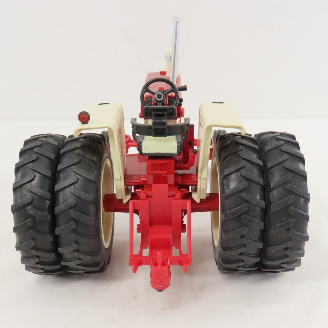 ERTL Farmall 1206 Turbo Diesel w/ Sound & Lights - 4