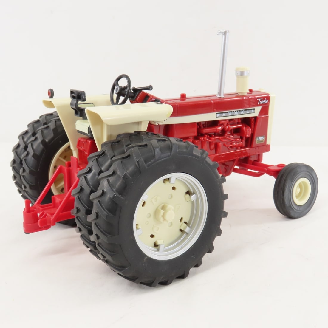 ERTL Farmall 1206 Turbo Diesel w/ Sound & Lights - 5