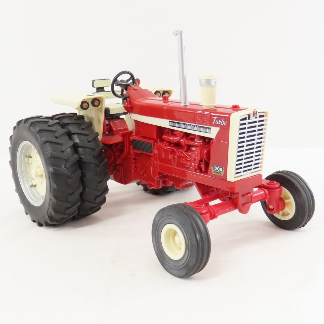 ERTL Farmall 1206 Turbo Diesel w/ Sound & Lights - 7