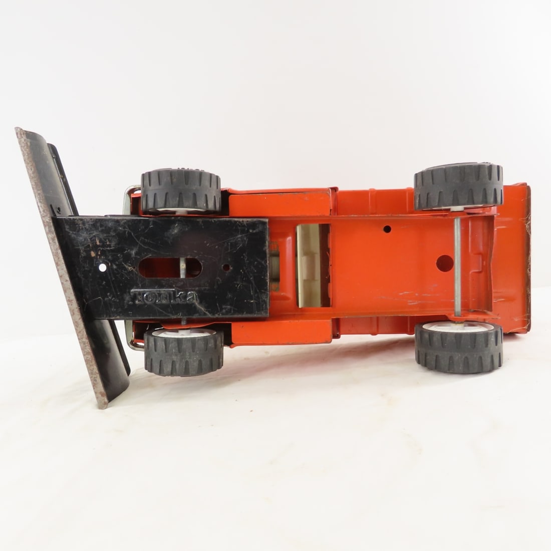 1970s Tonka Orange Dump Truck with Blade - 10
