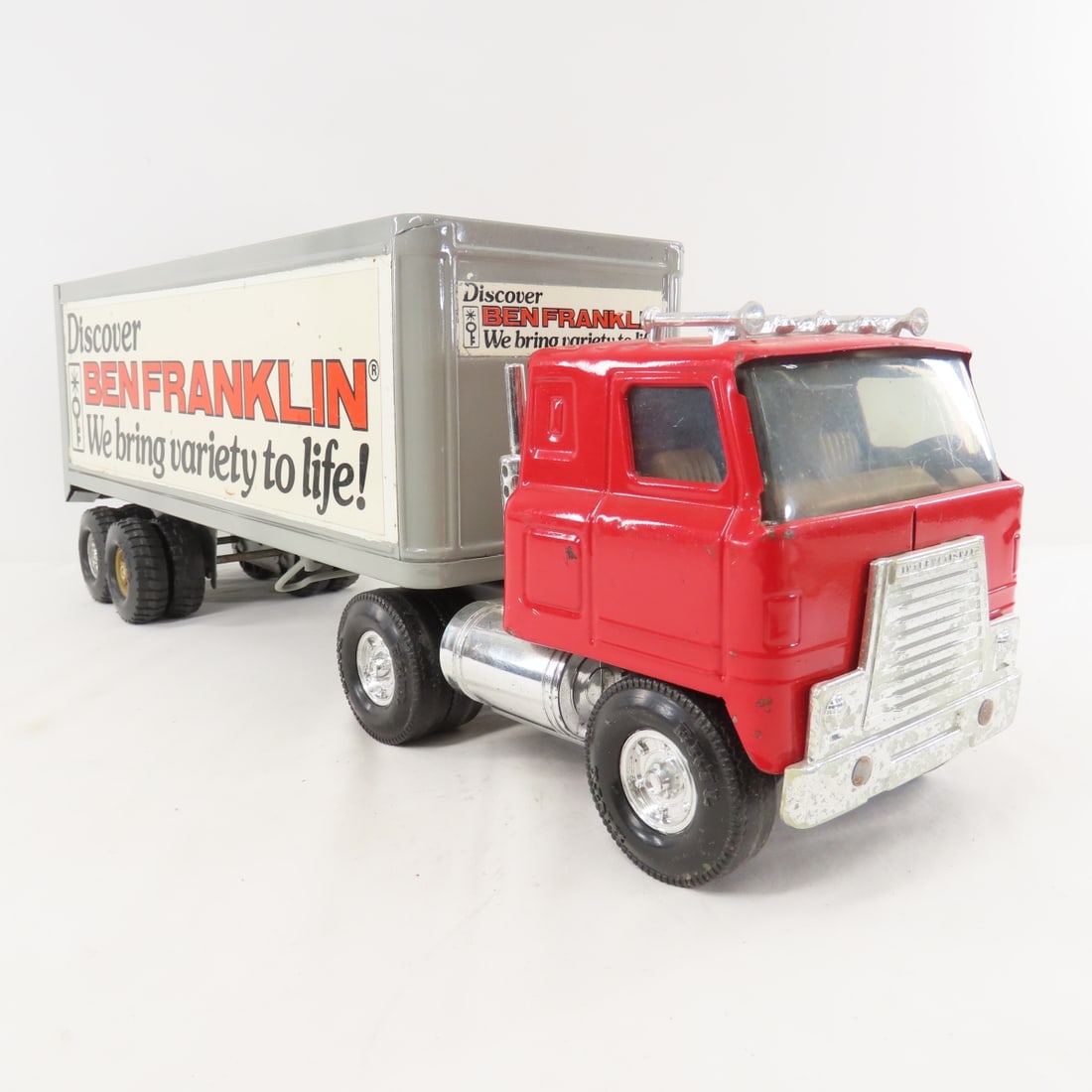 ERTL International Truck & Ben Franklin Trailer - 7