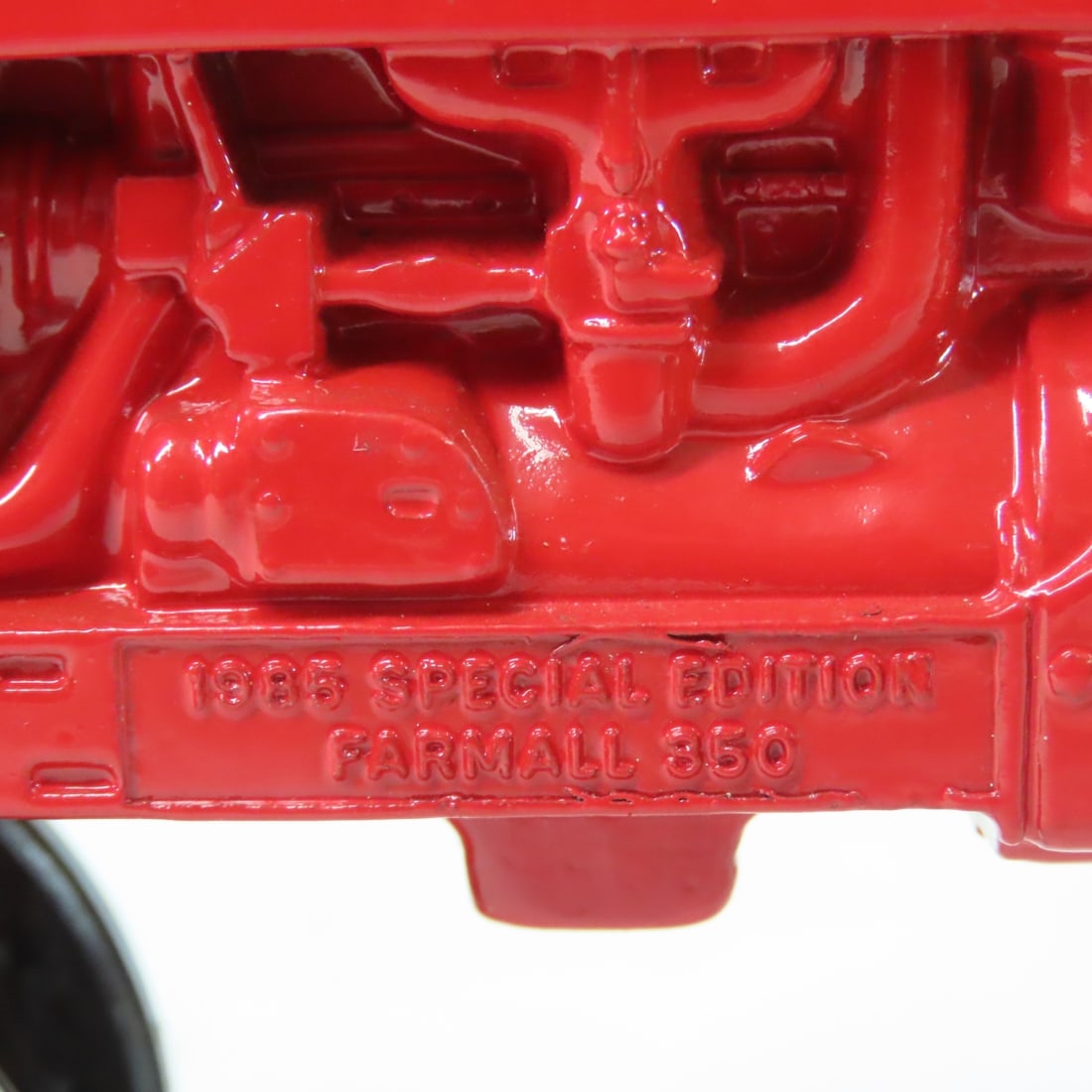 ERTL Farmall 460 & 1995 Special Edition 350 - 12