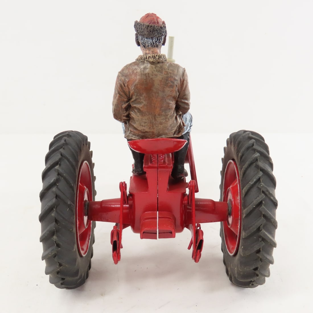 ERTL Farmall 460 & 1995 Special Edition 350 - 16