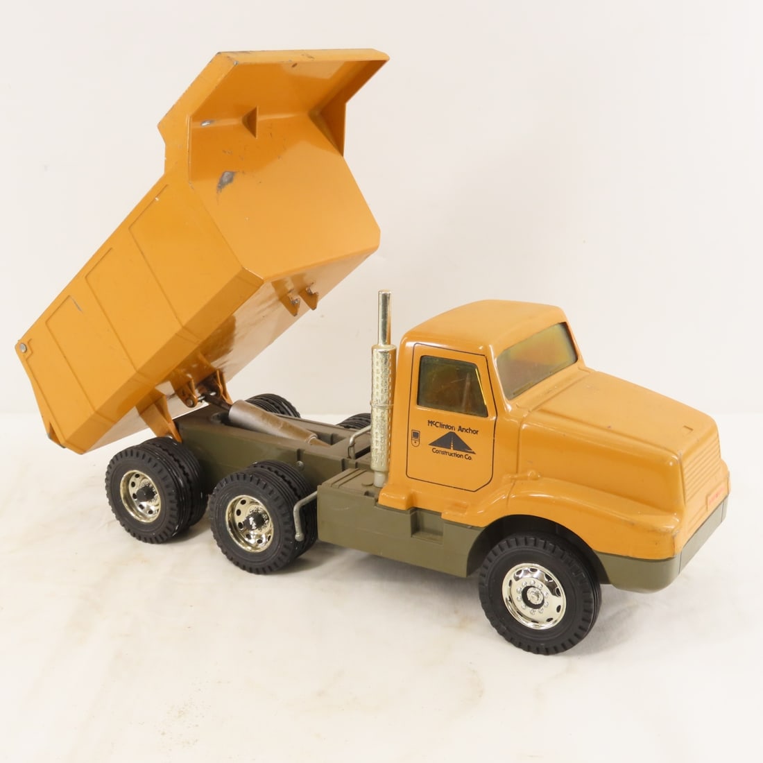 ERTL McClinton-Anchor Hydraulic Dump Truck - 13