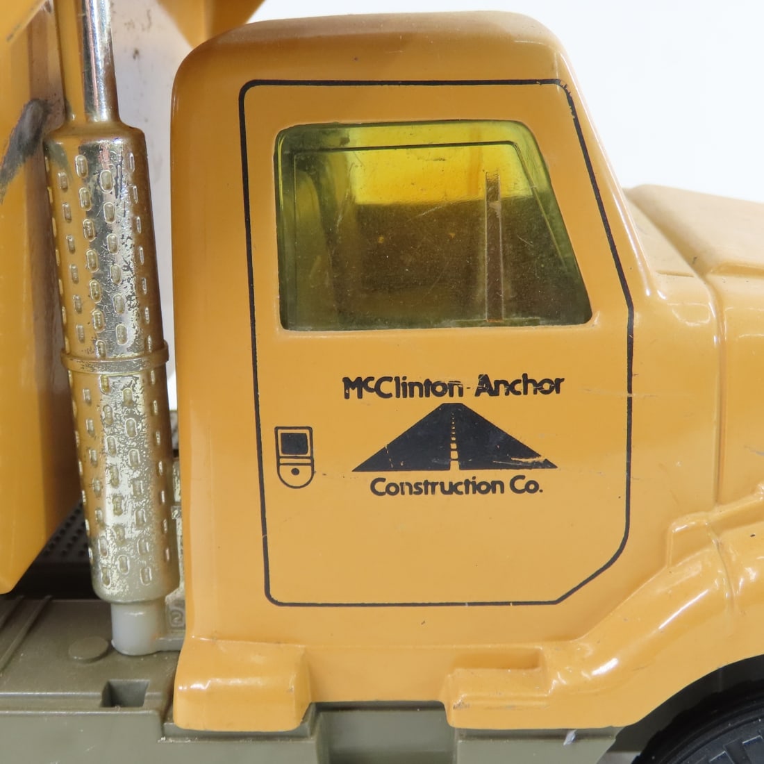 ERTL McClinton-Anchor Hydraulic Dump Truck - 15