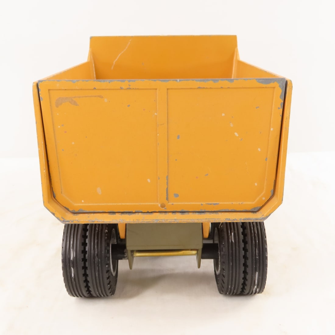 ERTL McClinton-Anchor Hydraulic Dump Truck - 4