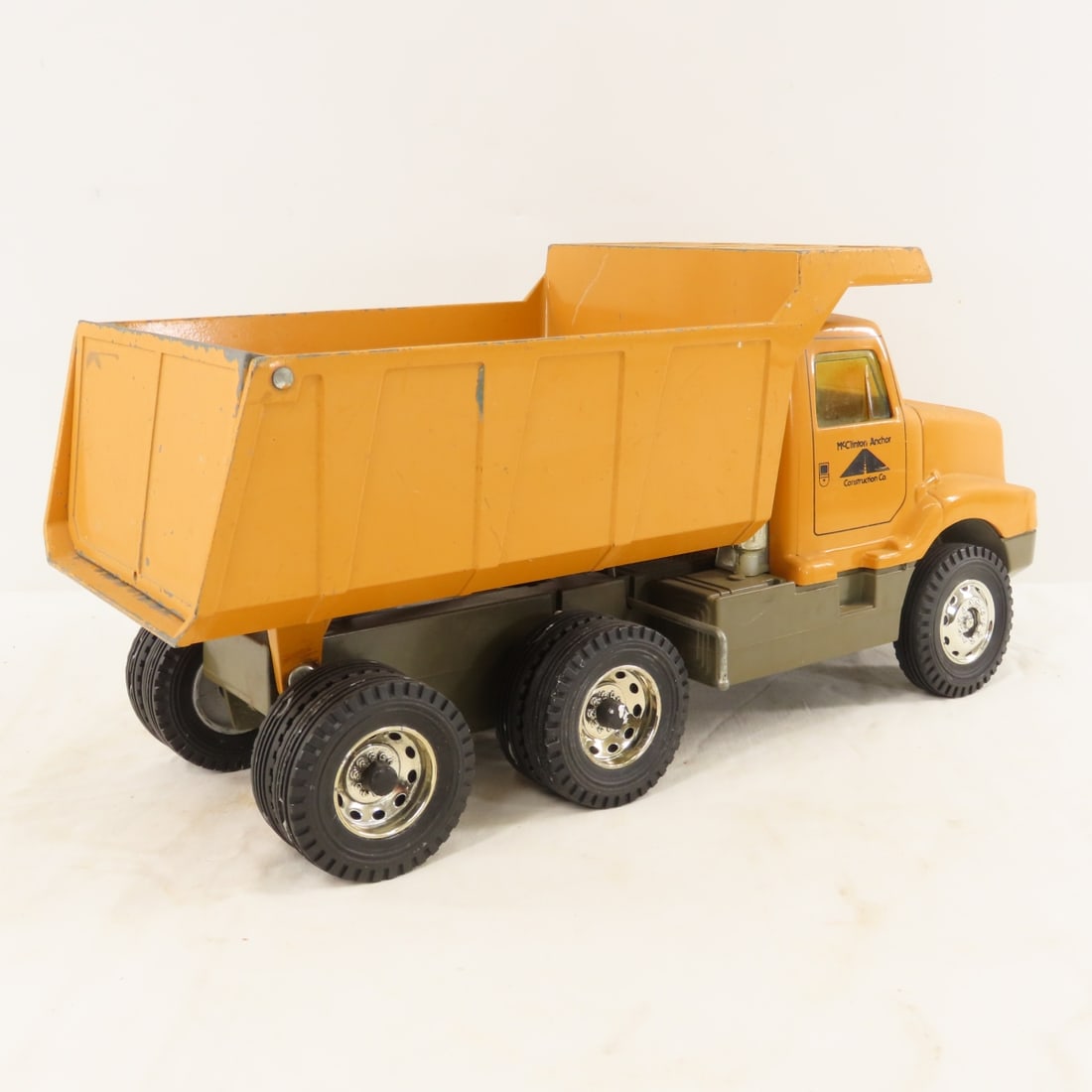 ERTL McClinton-Anchor Hydraulic Dump Truck - 5