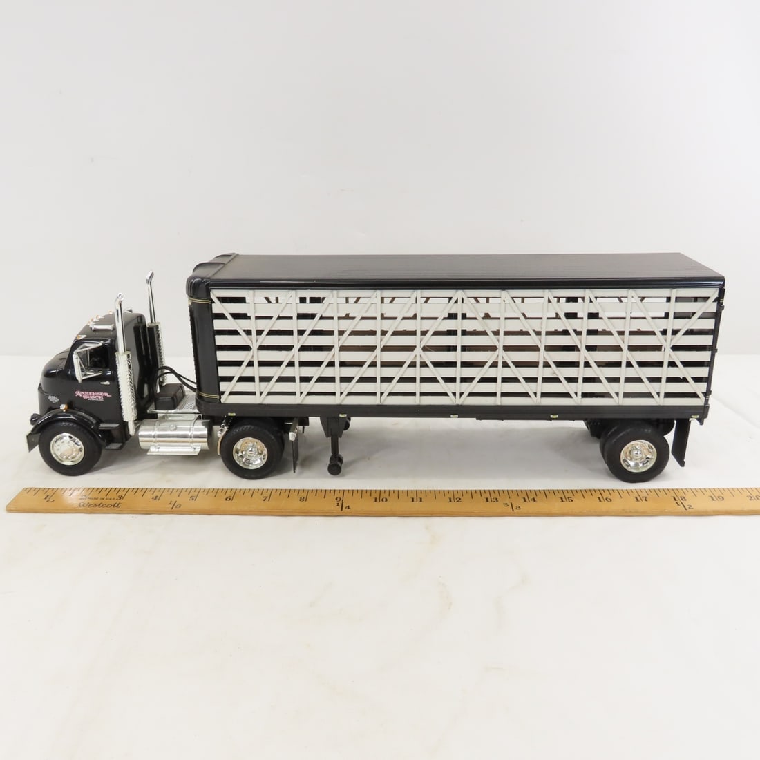 ERTL 1954 GMC Cab & Great Dane Cattle Trailer - 2