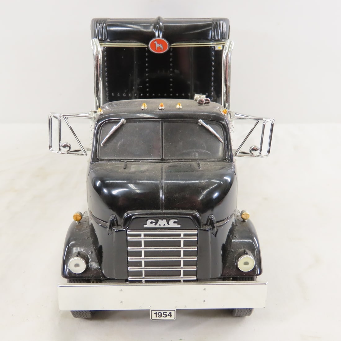 ERTL 1954 GMC Cab & Great Dane Cattle Trailer - 8