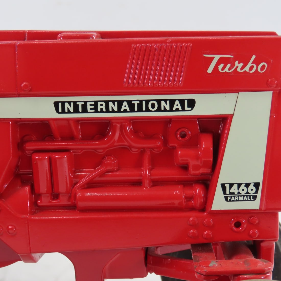 ERTL International Farmall 1466 Turbo Tractor - 13