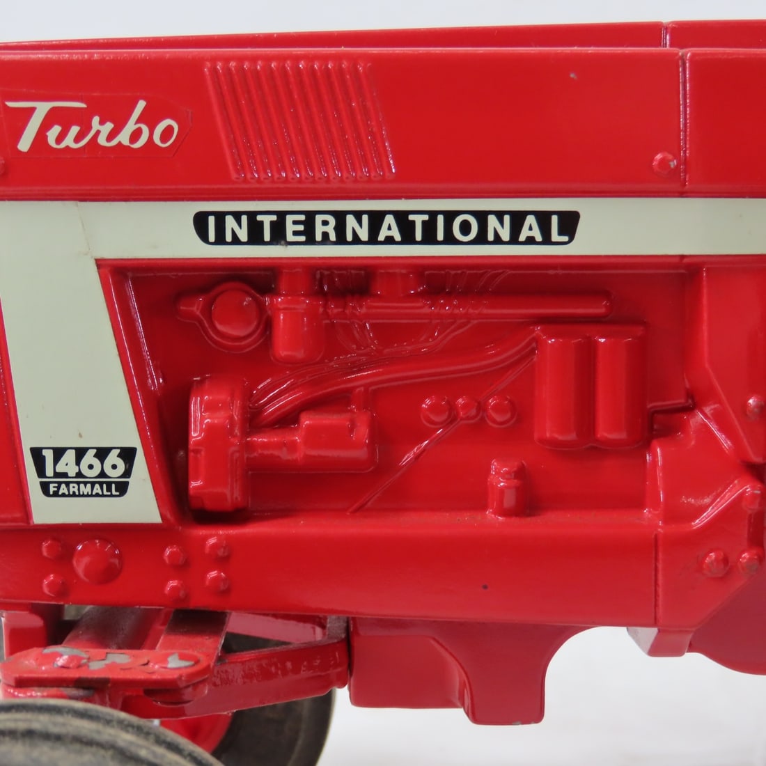ERTL International Farmall 1466 Turbo Tractor - 15
