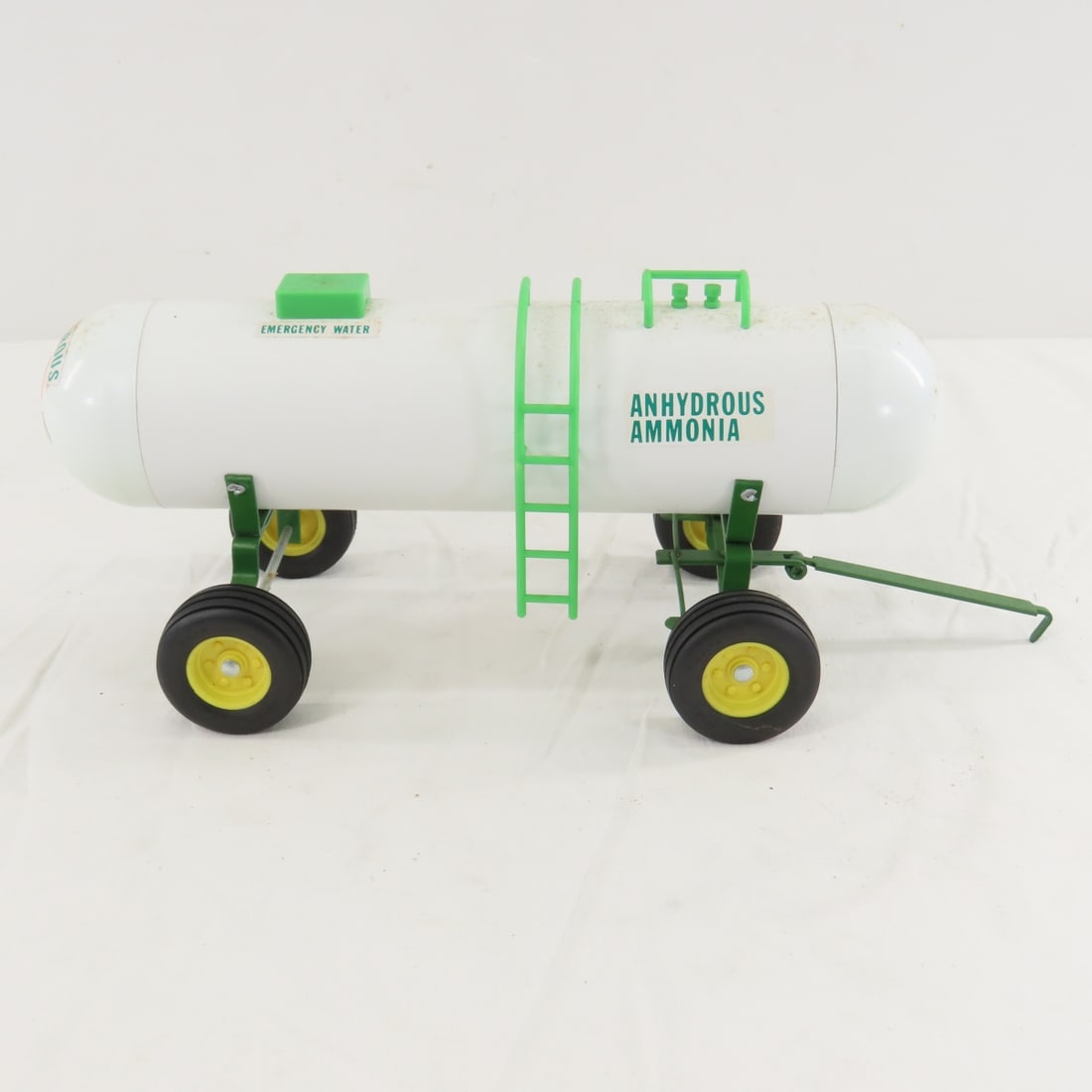 2 Toy Farmer Anhydrous Ammonia Tank Wagons - 14