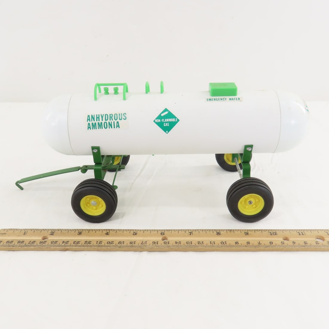 2 Toy Farmer Anhydrous Ammonia Tank Wagons - 2
