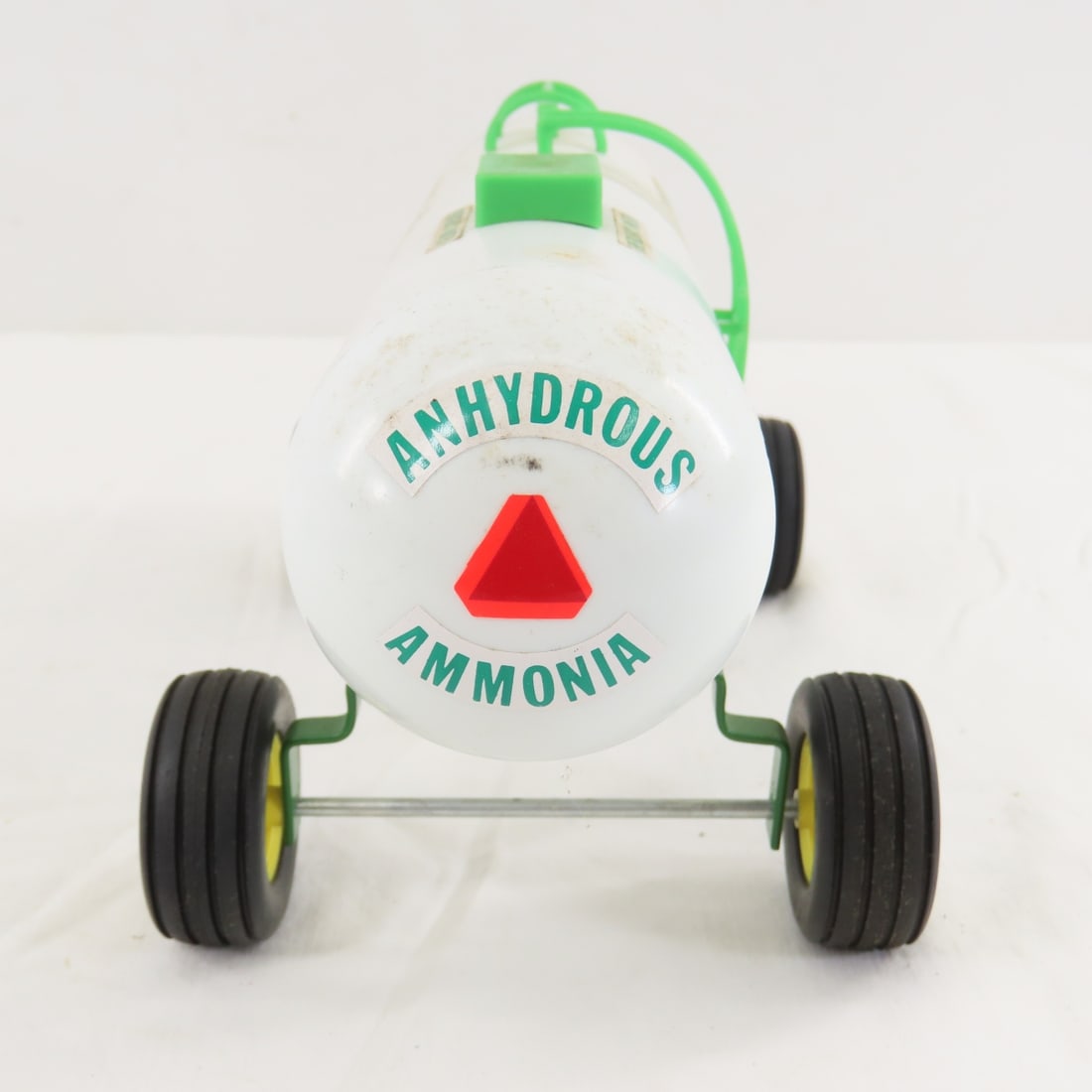 2 Toy Farmer Anhydrous Ammonia Tank Wagons - 4