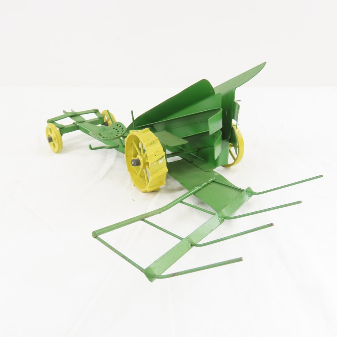 TJ Vintage Custom J Deere Horse Drawn Corn Binder - 3