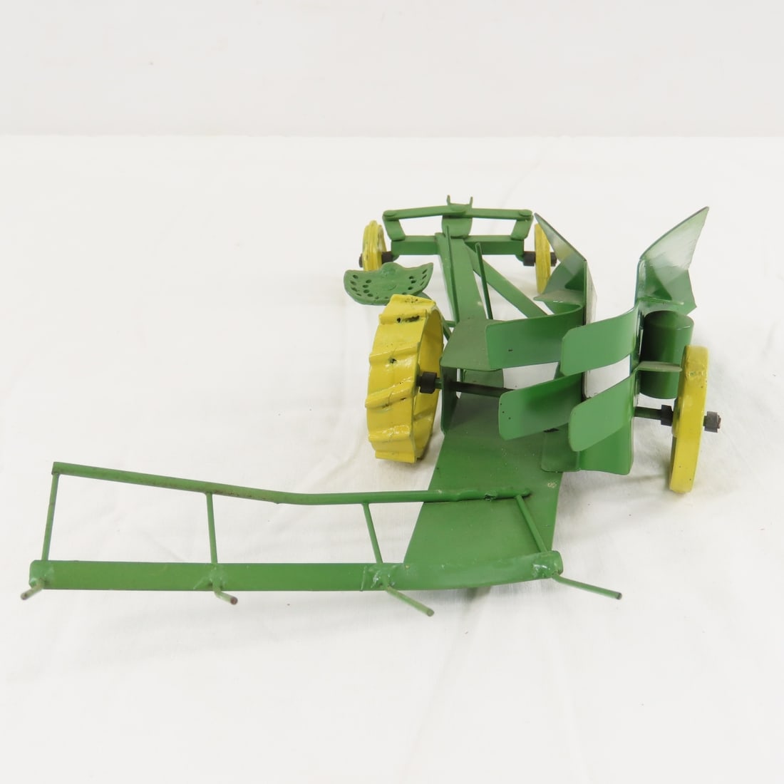 TJ Vintage Custom J Deere Horse Drawn Corn Binder - 4