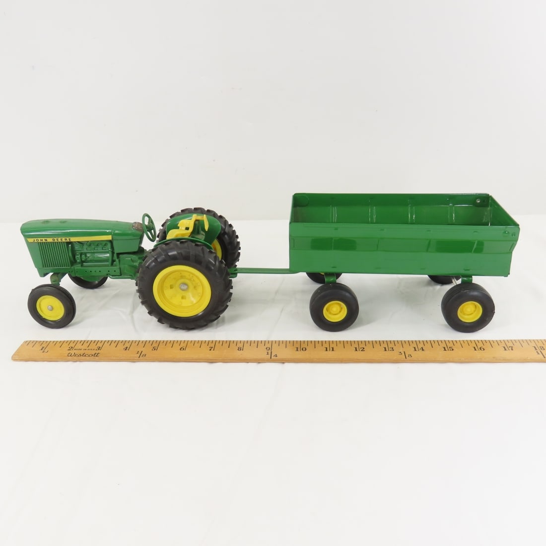 ERTL John Deere 2040 Tractor & Flare Box Wagon - 2