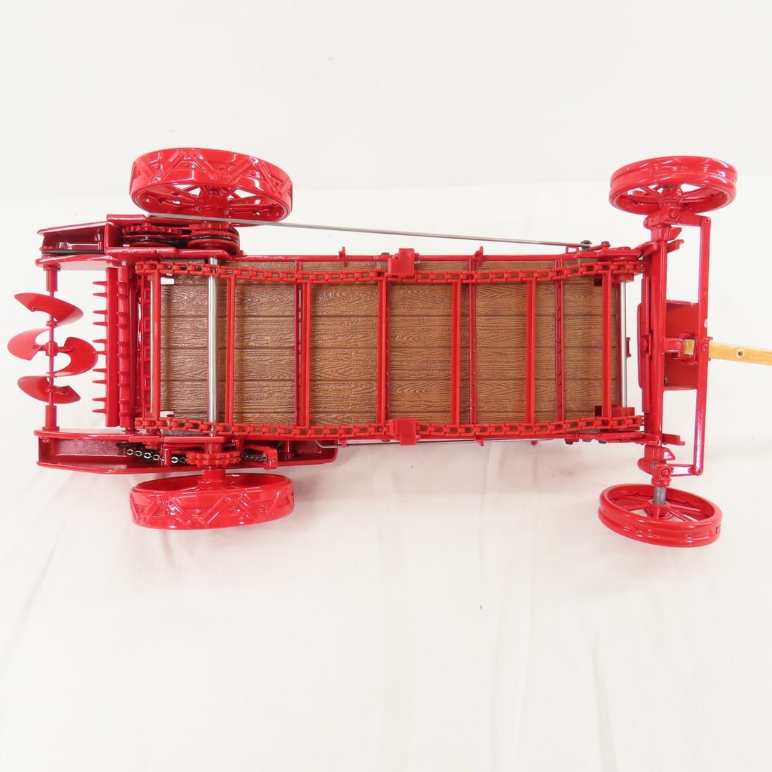 ERTL McCormick-Deering No 200H Manure Spreader - 12