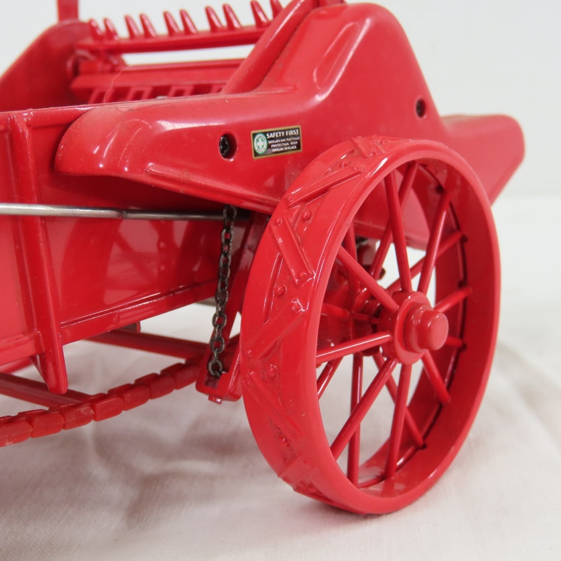 ERTL McCormick-Deering No 200H Manure Spreader - 14