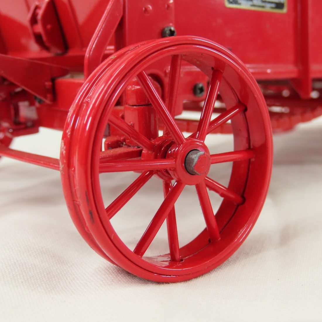 ERTL McCormick-Deering No 200H Manure Spreader - 15