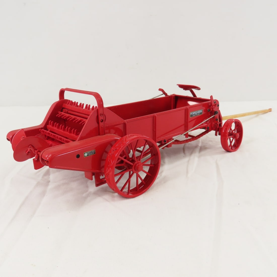 ERTL McCormick-Deering No 200H Manure Spreader - 6