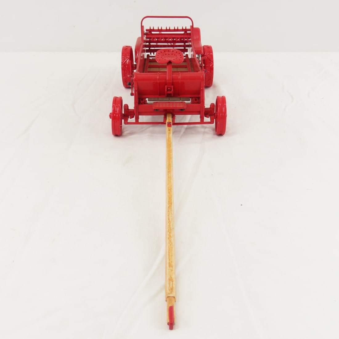 ERTL McCormick-Deering No 200H Manure Spreader - 9