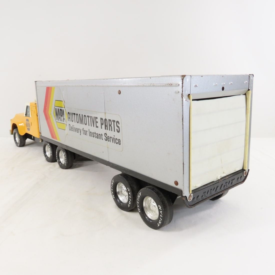 1970s Nylint Pressed Steel NAPA Truck & Trailer - 3