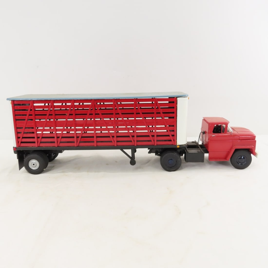 Custom Wood Model Tractor & Cattle Trailer - 6
