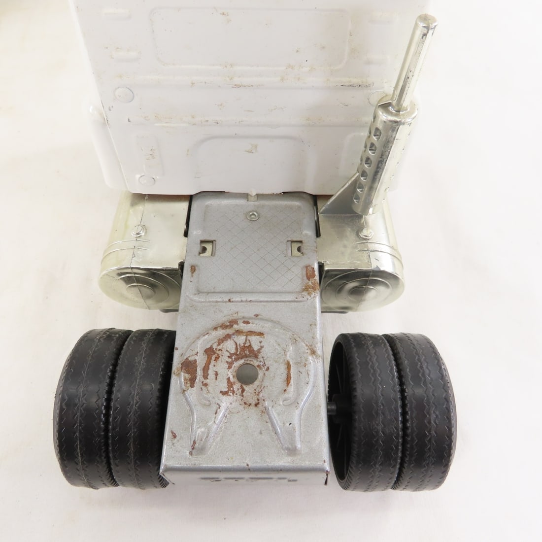 ERTL JB Hunt Pressed Steel Tractor Trailer - 14