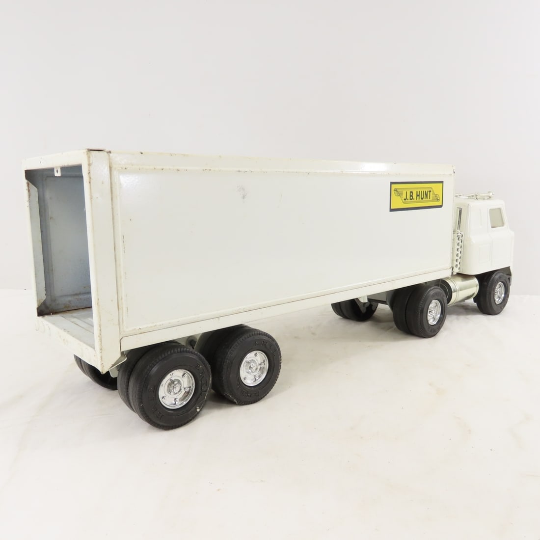 ERTL JB Hunt Pressed Steel Tractor Trailer - 5