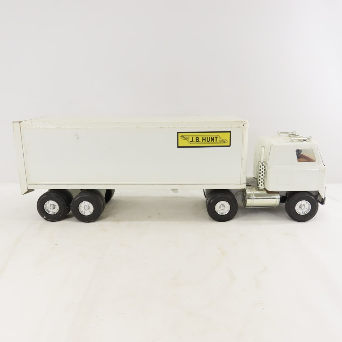 ERTL JB Hunt Pressed Steel Tractor Trailer - 6