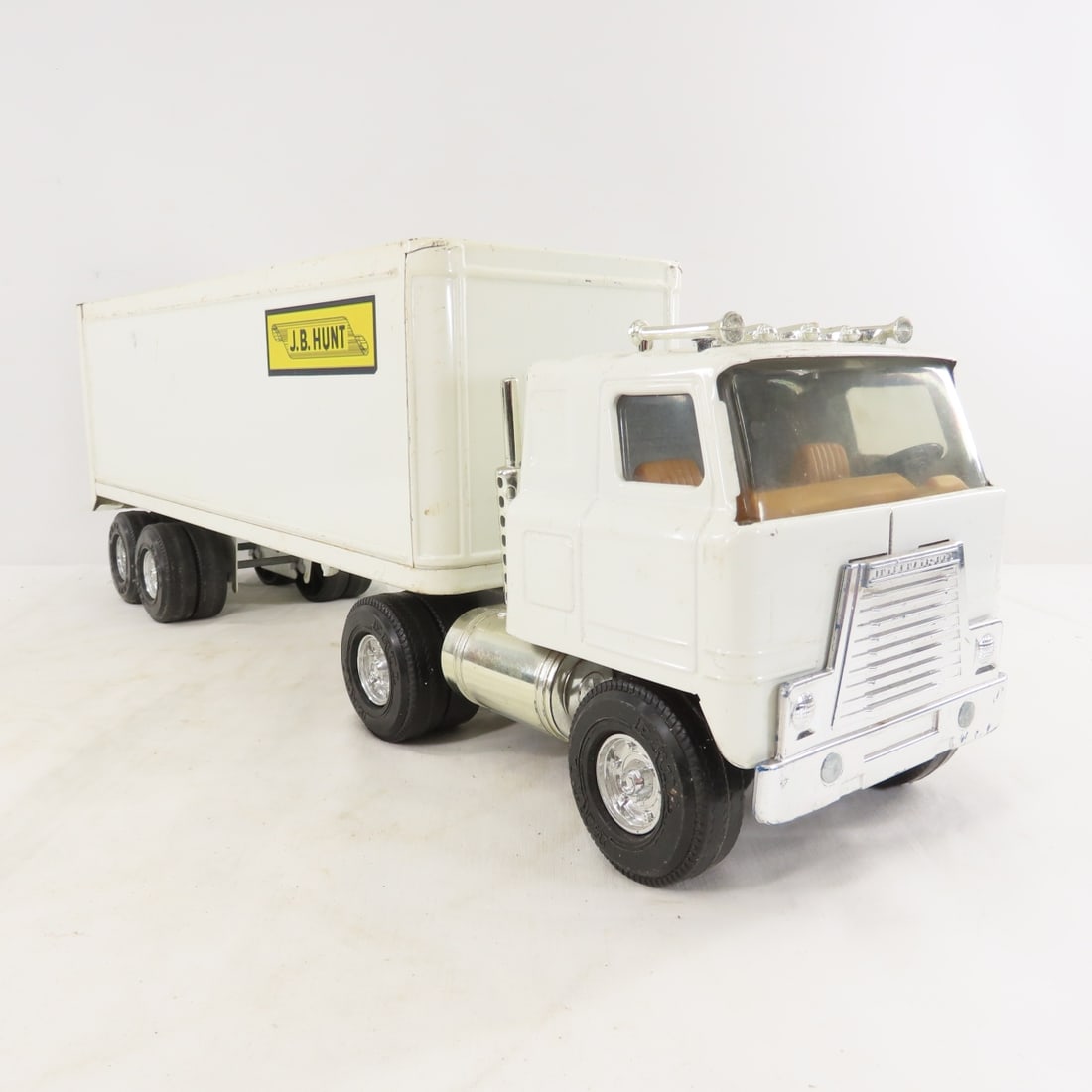 ERTL JB Hunt Pressed Steel Tractor Trailer - 7