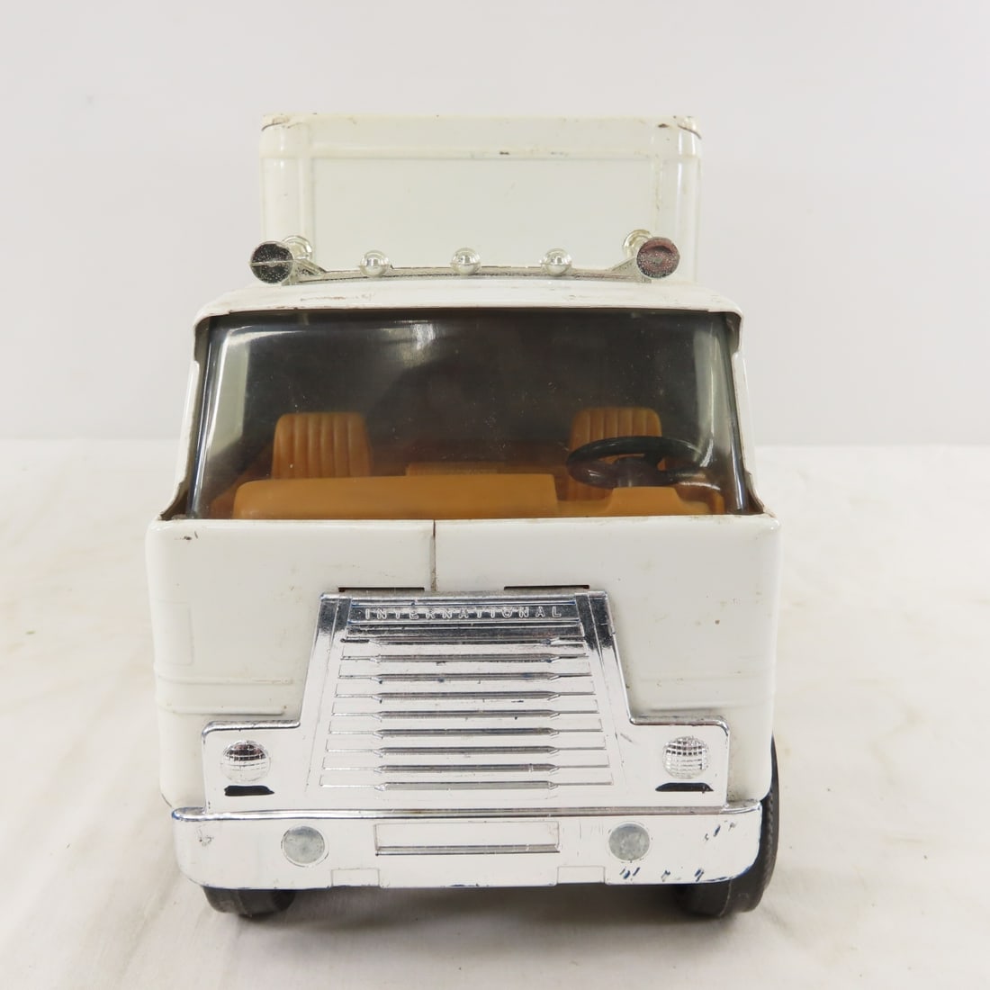 ERTL JB Hunt Pressed Steel Tractor Trailer - 8