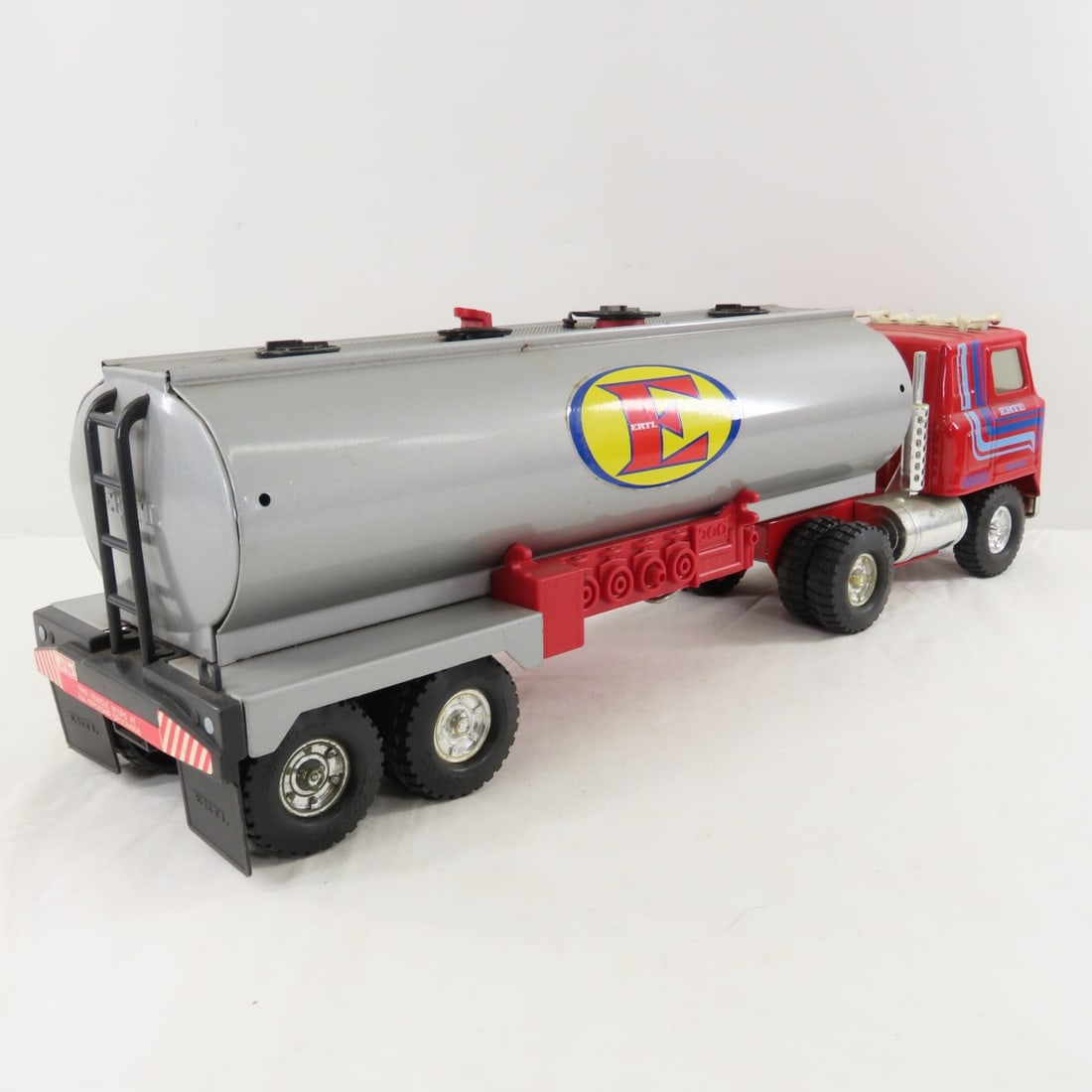 ERTL International Transtar Truck & Tanker w/box - 5