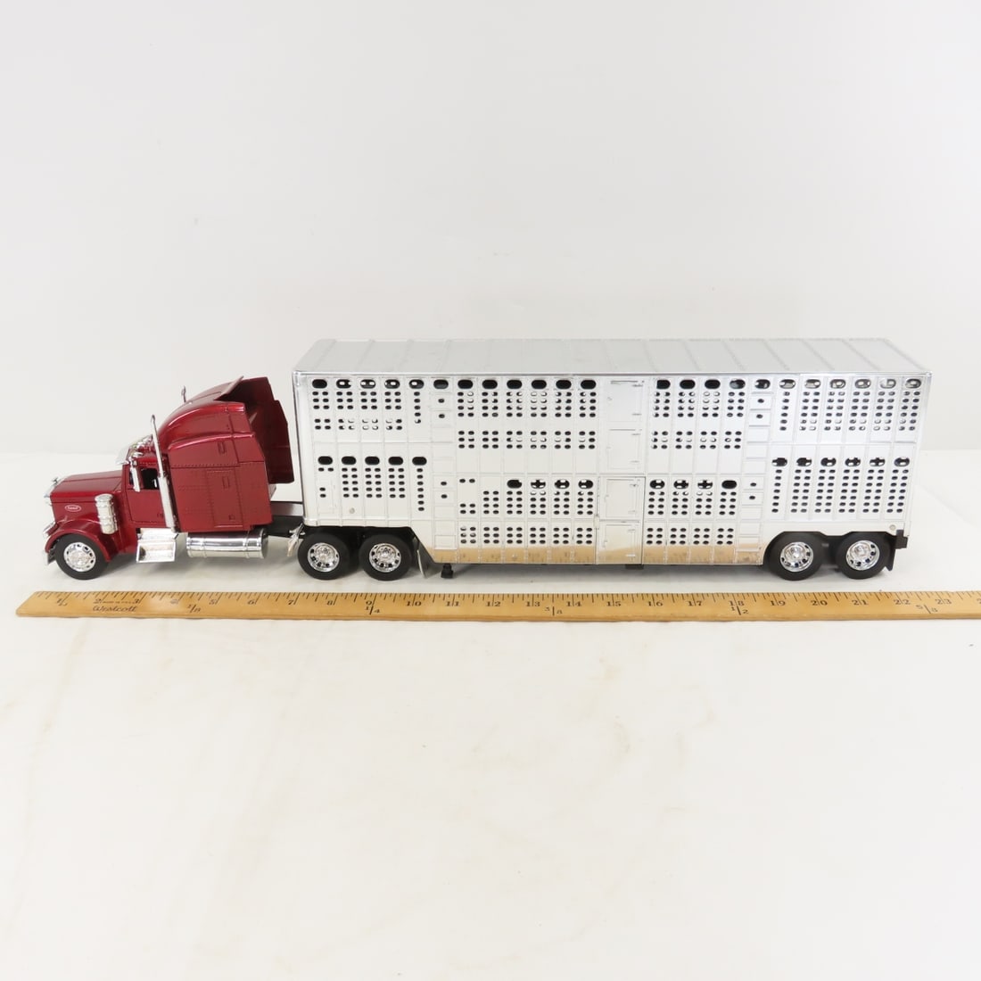 New Ray Garbage, Cement & Livestock Trucks - 2