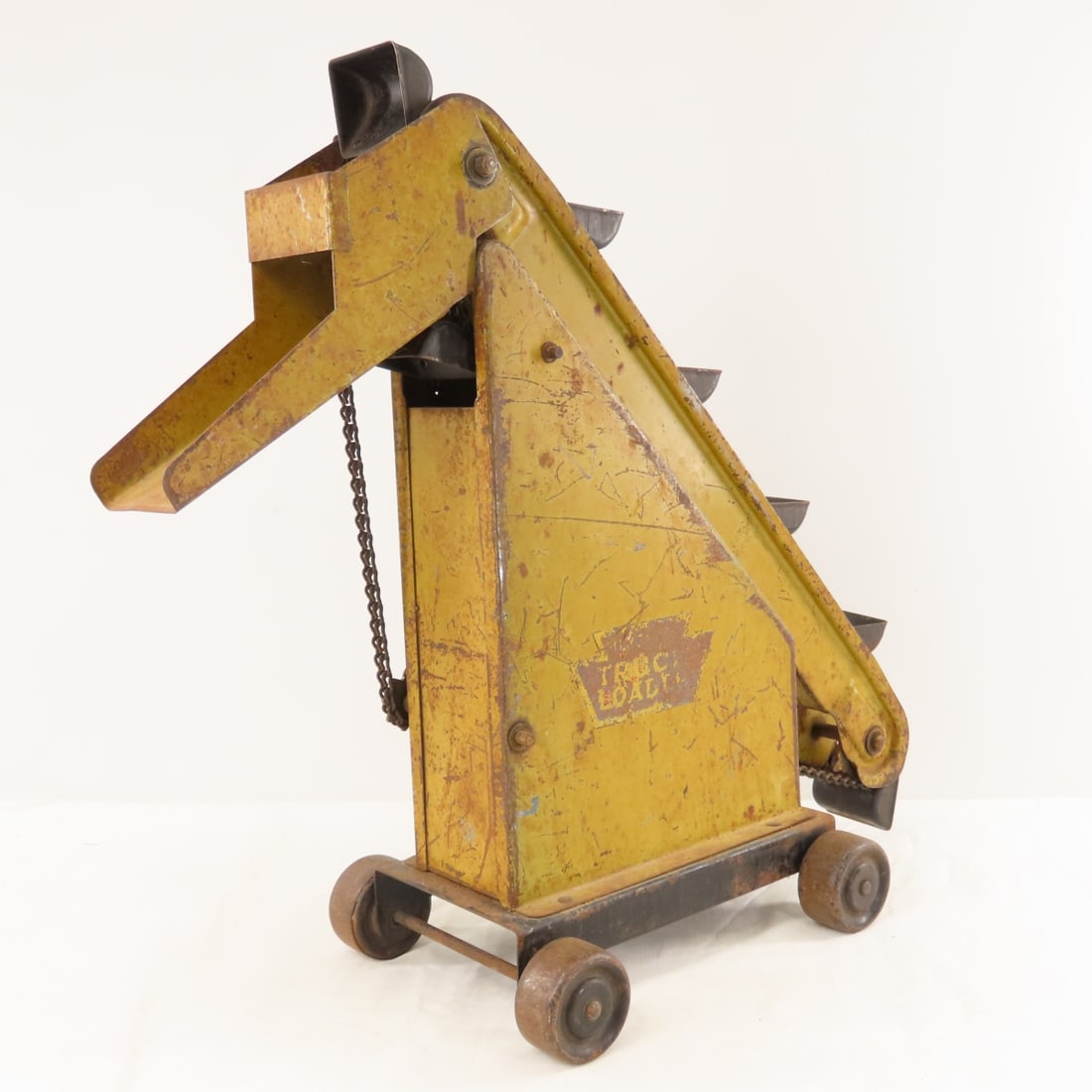 1920s Keystone Pressed Steel Truck Loader: 1920s Keystone Pressed Steel Truck Loader - LOT SIZE: 16x18x8" 9 LBS All information and photos, which are part of the description, are intended to be as accurate as possible, but errors are