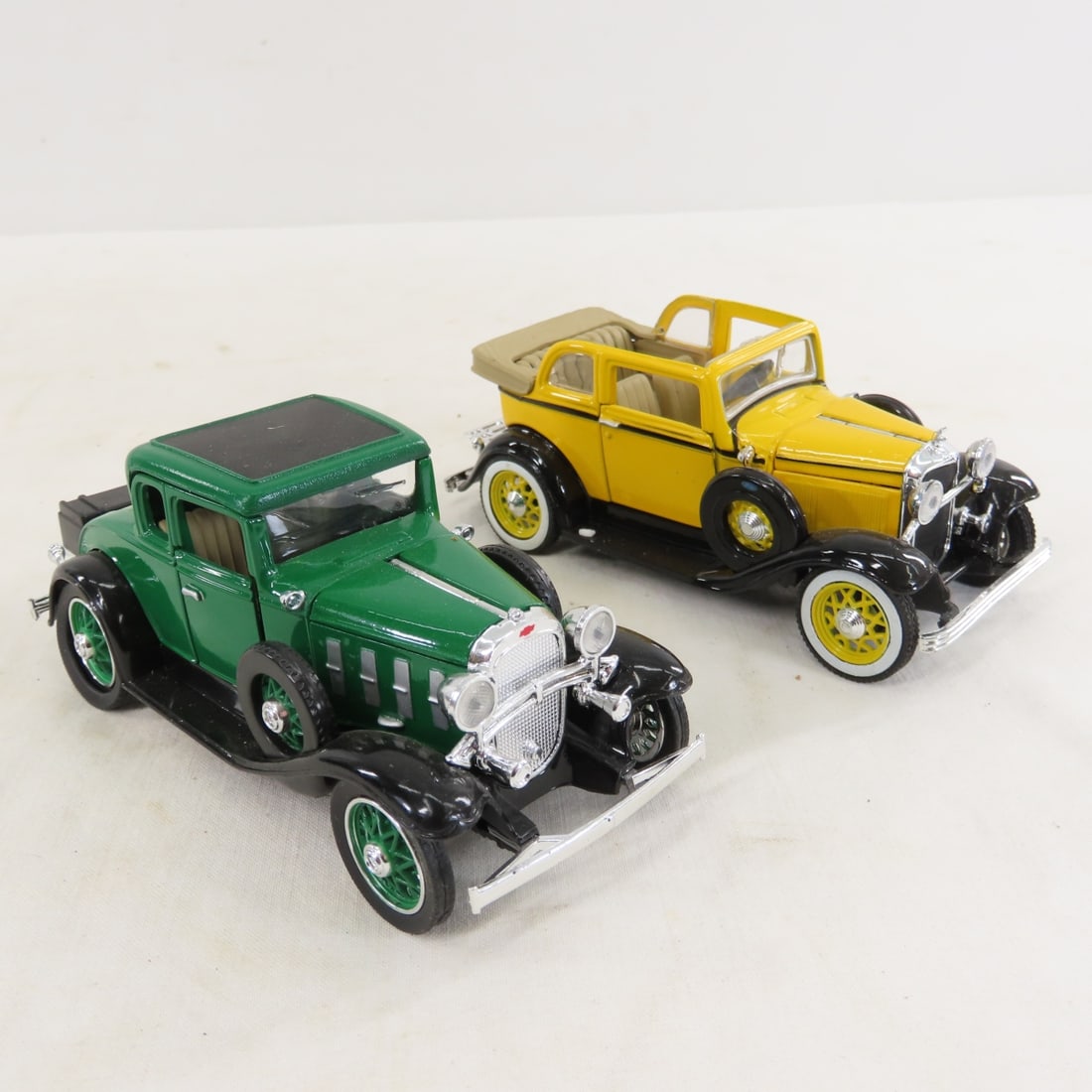 13 New Ray & Other 1/32 Diecast Cars - 3