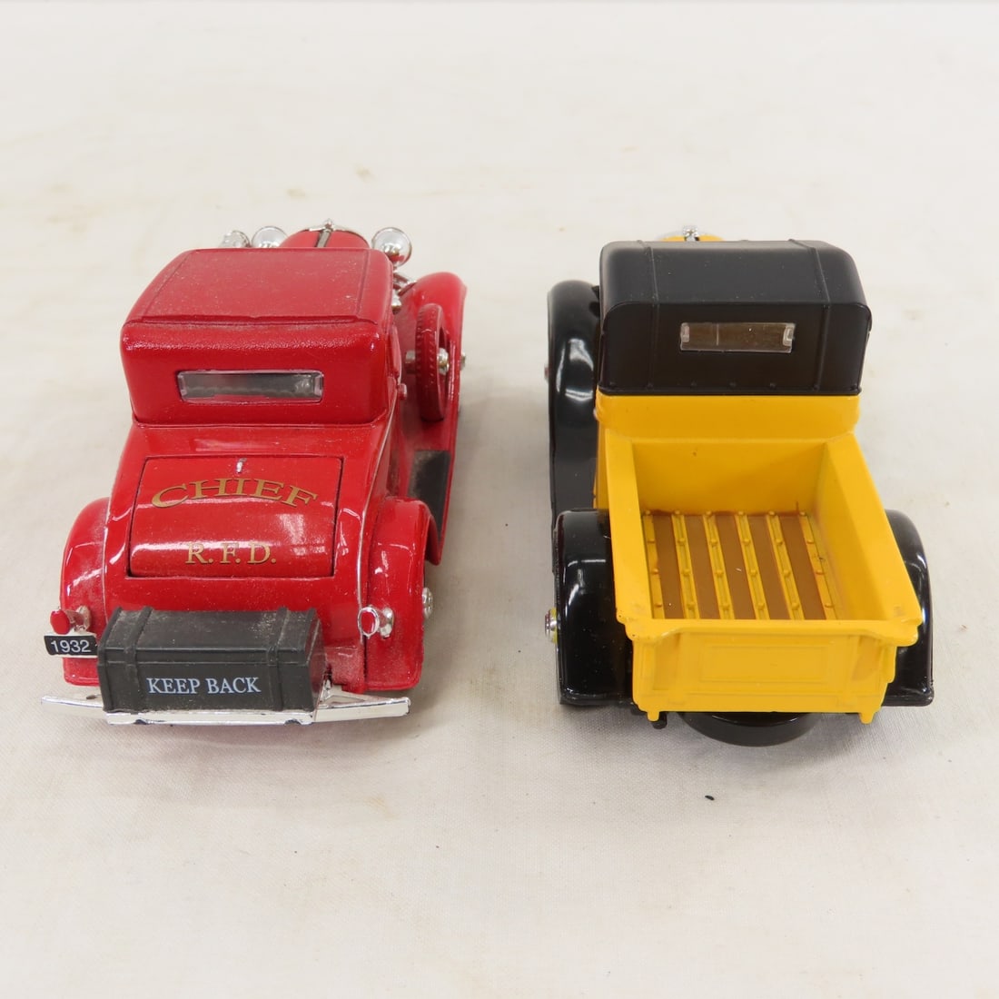 13 New Ray & Other 1/32 Diecast Cars - 8