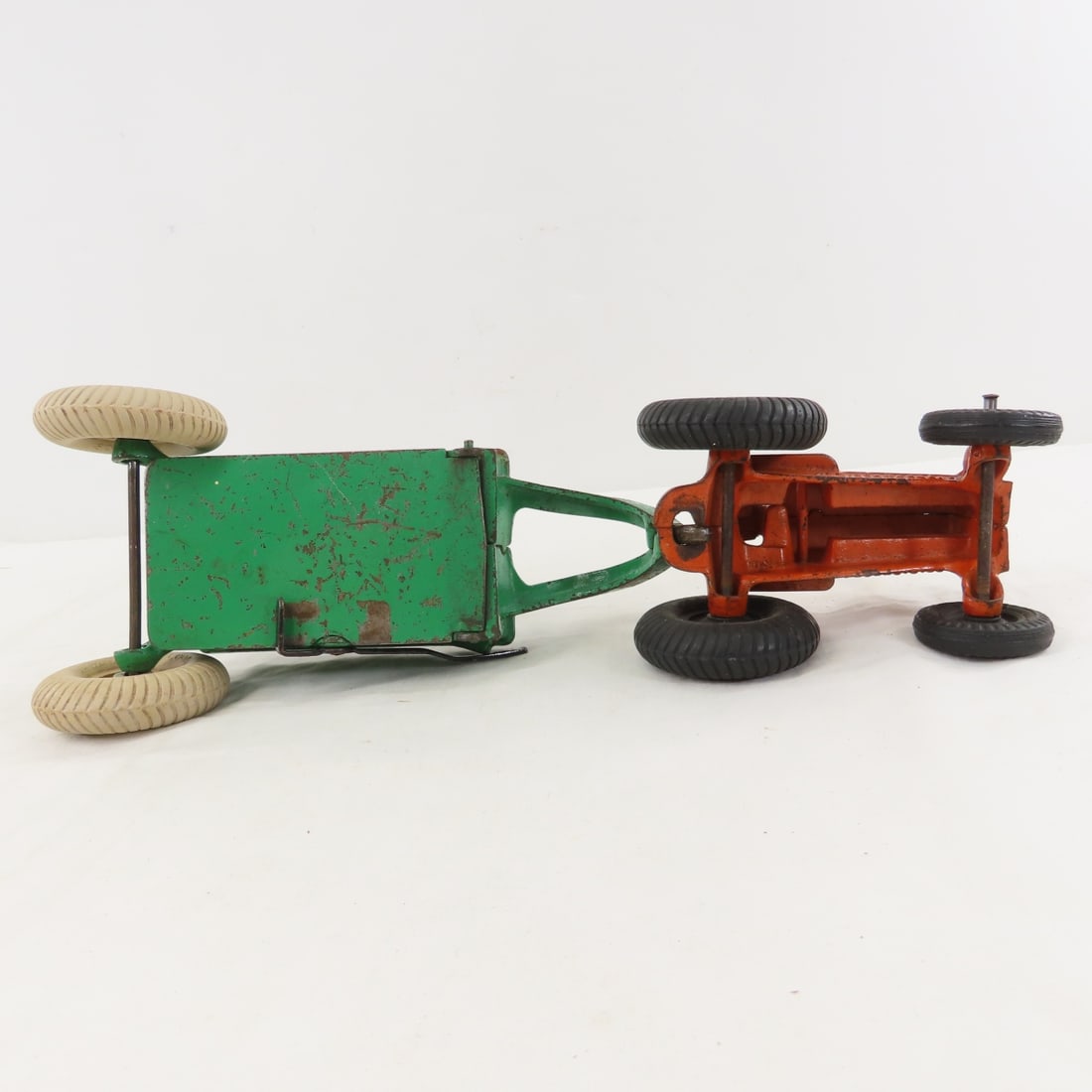 Arcade Cast Iron Allis- Chalmers Tractor & Wagon - 12