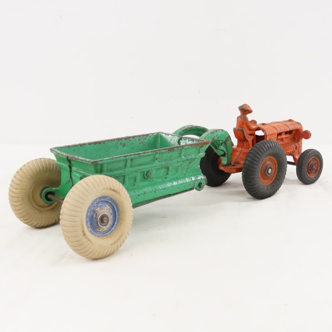 Arcade Cast Iron Allis- Chalmers Tractor & Wagon - 5